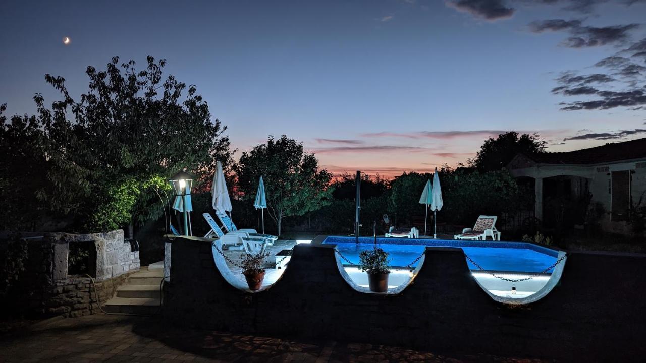 Apartman Aja Kaštelir Exterior foto